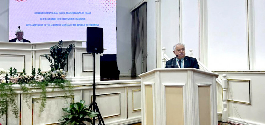Başkan Şeker, Özbekistan Bilimler Akademisi'nin 80. Kuruluş Yıldönümüne Katıldı